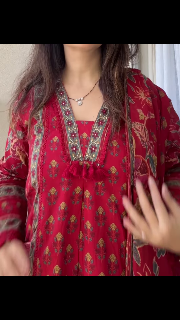 Vintage Bohemian Red Cotton Suit – A Blend of Tradition & Artistry - Image 3