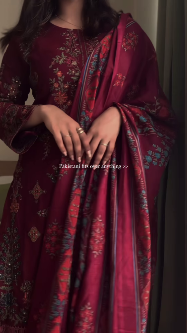 Luxurious Maroon Pakistani Embroidered Suit with Dupatta - Image 2