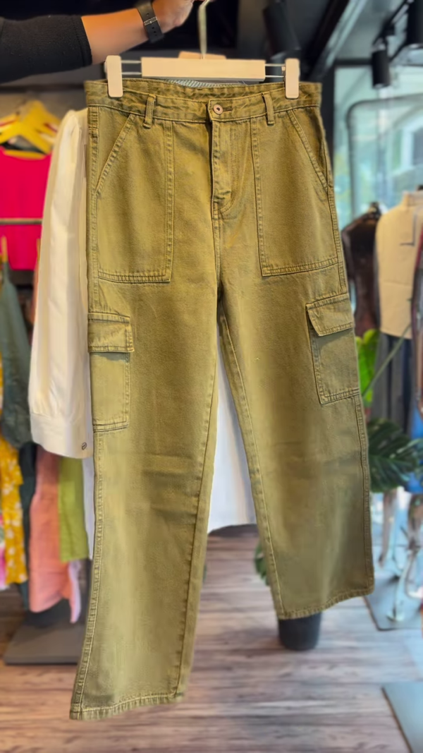 Olive Garden: Embroidered Kurta & Cropped Pants Set - Image 2